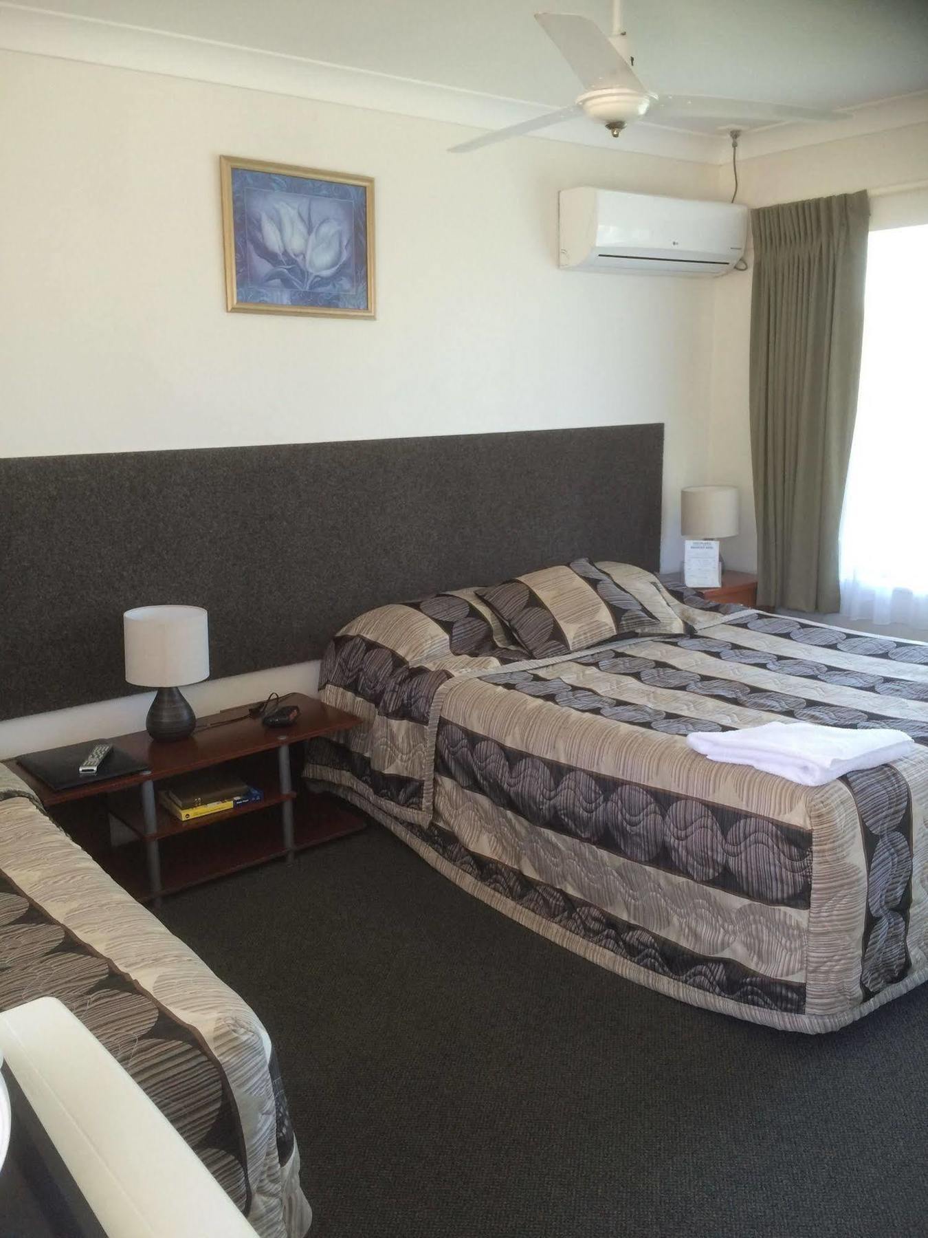 Hanging Rock Family Motel Batemans Bay Dış mekan fotoğraf